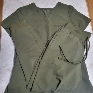 Mandala Scrub Set Olive Green XS One-Pocket Top & Jogger Pants
